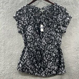NWT Gap XS pattern button up shirt with peplum
